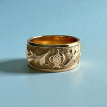 Load image into Gallery viewer, Raised Dolphin & Turtle with Old English 10mm Ring in 14K Yellow Gold in size 8