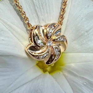 Hawaiian Flower Necklace with diamonds 