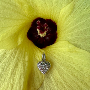 Hawaiian engraved heart pendant with diamond 