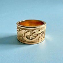 Load image into Gallery viewer, Raised Dolphin & Turtle with Old English 12mm Ring in 14K Yellow Gold in size 8