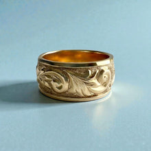 Load image into Gallery viewer, Raised Dolphin & Turtle with Old English 10mm Ring in 14K Yellow Gold in size 8