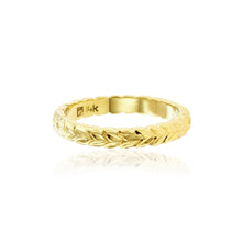 Load image into Gallery viewer, Hawaiian ring with Maile leaf design in 14K yellow gold