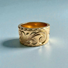 Load image into Gallery viewer, Old English & Hibiscus 10mm Flat Ring in 14K Yellow Gold in size 5 3/8