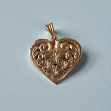 Load image into Gallery viewer, Large Filigree Hawaiian Heart Pendant with Flowers in 14K Pink Gold
