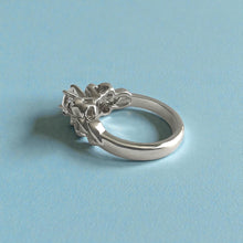 Load image into Gallery viewer, Plumerias with Leaves Solitaire Ring with 1ct Cubic Zirconia in 14K White Gold in size 7