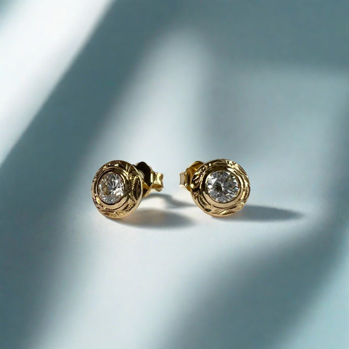 Hawaiian Round Diamond Stud Earrings in 14K Yellow Gold Media 