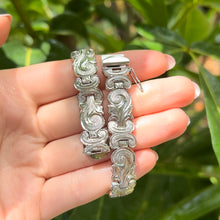 Load image into Gallery viewer, white gold Hawaiian link bracelet 
