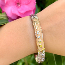 Load image into Gallery viewer, Raised name on 10mm Hawaiian Bangle