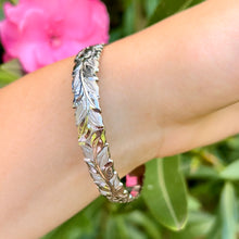 Load image into Gallery viewer, Deep cut Maile design engraved on Hawaiian Bracelet 
