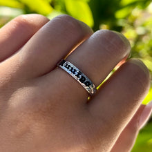 Load image into Gallery viewer, 4mm Flat Enamel Kuuipo Ring with Design in 14 Gold