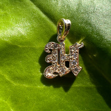 Load image into Gallery viewer, Diamond Initial H Pendant 
