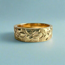 Load image into Gallery viewer, Hibiscus All Around Flat 6mm Hawaiian Ring in 14K Yellow Gold
