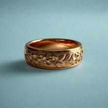 Load image into Gallery viewer, Ring size 5 3/4. Old English with 3 Flowers in a row (Hib/Plum/Hib). Plain border.