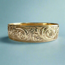 Load image into Gallery viewer, Victorian Scrolls 18mm Raised "Kuuipo" Hawaiian Bangle Bracelet in 14K Yellow