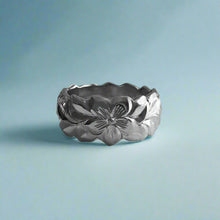 Load image into Gallery viewer, Scalloped Shiny Maile & Hibiscus 8mm HawaiianRing in 14K White Gold in size 4
