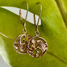 Load image into Gallery viewer, Round Hawaiian Earrings with filigree design
