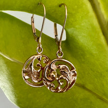 Load image into Gallery viewer, Round Hawaiian Earrings with filigree design