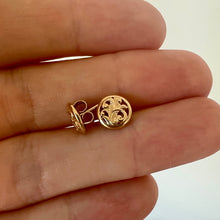 Load image into Gallery viewer, gold Round Hawaiian Earrings