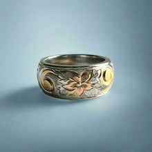 Load image into Gallery viewer, Tri-Color Hawaiian Haku Lei 8mm Ring in 14K Gold