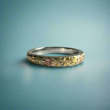 Load image into Gallery viewer, Multicolor Hawaiian Haku Leilani 3mm Ring in 14K Gold