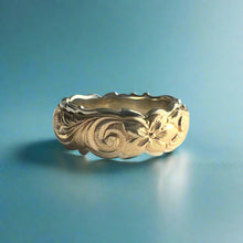 Load image into Gallery viewer, Two-Tone Scalloped Top & Border Old English & Hibiscus 8mm Ring in 14K White & Yellow Gold