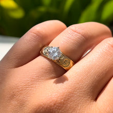 Load image into Gallery viewer, Kaimana Kula Old English & Hibiscus 6mm Solitaire Ring with Cubic Zirconia in 14K Yellow Gold in size 8 1/4