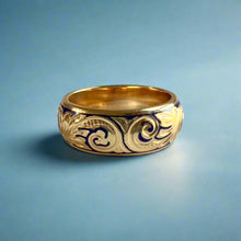 Load image into Gallery viewer, Ali'i 8mm Hawaiian Ring in 14K Yellow Gold