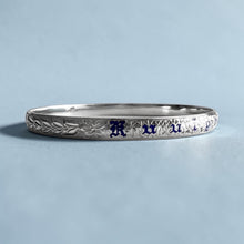 Load image into Gallery viewer, Shiny Maile & Hibiscus 6mm "Kuuipo" Bangle Bracelet in 14K White Gold in size 7 1/2