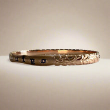 Load image into Gallery viewer, Scalloped Shiny Maile & Hibiscus 6mm Bangle Bracelet in 14K Pink Gold