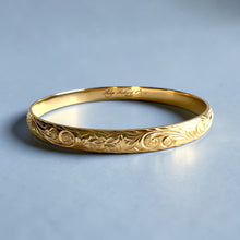 Load image into Gallery viewer, Old English & Hibiscus 6mm Bangle Bracelet in 14K Yellow Gold in size 7 3/4