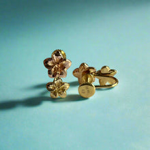 Load image into Gallery viewer, Hawaiian Screw back Plumeria earrings 18K Gold