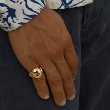 Load image into Gallery viewer, Men&#39;s Initial signet ring
