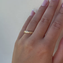 Load and play video in Gallery viewer, Hawaiian Scalloped 4mm ring