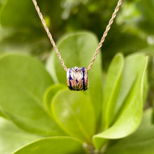 Load image into Gallery viewer, Large Ali&#39;i Hawaiian Bead with Maile Design 
