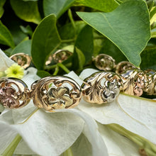 Load image into Gallery viewer, Hawaiian Flower Bracelet in multicolor gold
