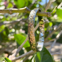 Load image into Gallery viewer, 10mm Hakuleilani Hawaiian Multicolor Plumeria &amp; Hibiscus with Leaves Bangle in 14K Yellow Gold
