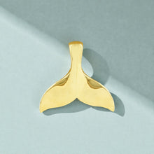 Load image into Gallery viewer, Back of Medium Engraved Whale Tail Pendant with Initials &quot;K&quot; in 18K Yellow Gold
