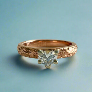 Shiny Maile 3mm Solitaire with Diamond in 14K Pink Gold in size 5