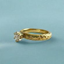 Load image into Gallery viewer, Kaimana Kula Plumeria with Leaves 3mm Solitaire Ring with Diamond in 14K Green Gold in size 3 7/8
