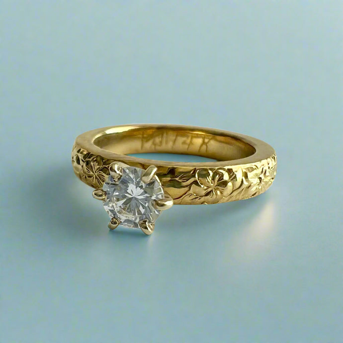Kaimana Kula Plumeria & Hibiscus with Leaves 3mm Solitaire Ring with Cubic Zirconia in 14K Green Gold in size 4