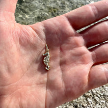 Load image into Gallery viewer, Seahorse Pendant in 14K Green Gold
