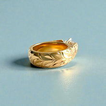 Load image into Gallery viewer, Shiny Maile &amp; Hibiscus 6mm French Mount Solitaire Ring with 1ct Cubic Zirconia in 14K Yellow Gold in size 4 1/4
