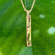 Load image into Gallery viewer, Back of Hawaiian name pendant in gold 
