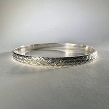 Load image into Gallery viewer, Hibiscus, Plumeria and Maile Hawaiian Sterling Silver Bangle
