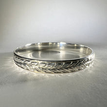Load image into Gallery viewer, Hawaiian Sterling Silver Bangle Bracelet

