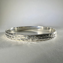 Load image into Gallery viewer, Hawaiian Bracelet in Sterling Silver with Engraving
