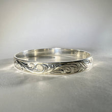 Load image into Gallery viewer, Sterling Silver Hawaiian Bracelet with Engraving
