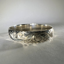 Load image into Gallery viewer, Hawaiian Sterling Silver Bracelet with Old English Engraving
