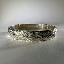 Load image into Gallery viewer, Hawaiian 12mm Maile Sterling Silver Bracelet
