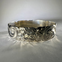 Load image into Gallery viewer, Extra Wide Hawaiian Bangle Bracelet with Flowers and Engraving

